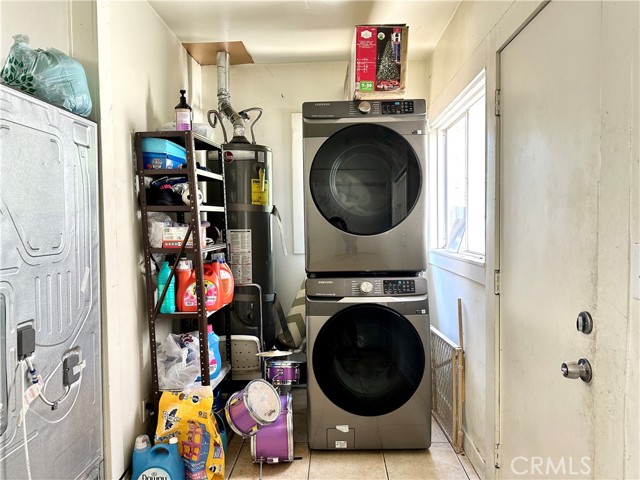 front unit laundry area