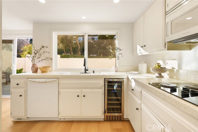 Detail Gallery Image 11 of 38 For 69 Cottonwood Cir, Rolling Hills Estates,  CA 90274 - 3 Beds | 3 Baths