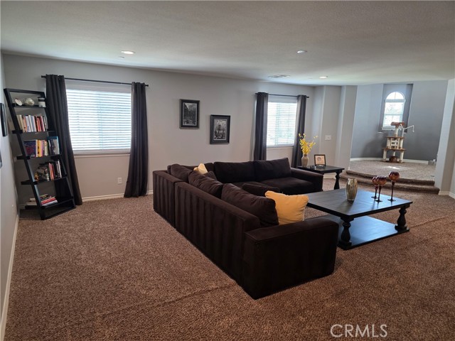 Detail Gallery Image 11 of 26 For 5448 Biella Ct, Fontana,  CA 92336 - 5 Beds | 3 Baths