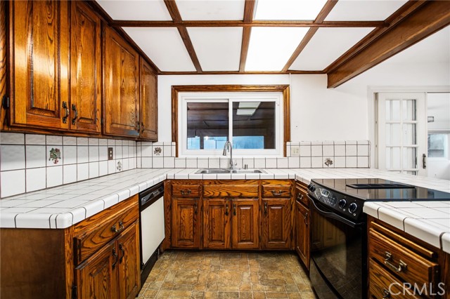 645 S Archer Street, Anaheim CA: https://media.crmls.org/medias/ec791e34-0e23-42cc-b79c-b4d2e0f862b9.jpg