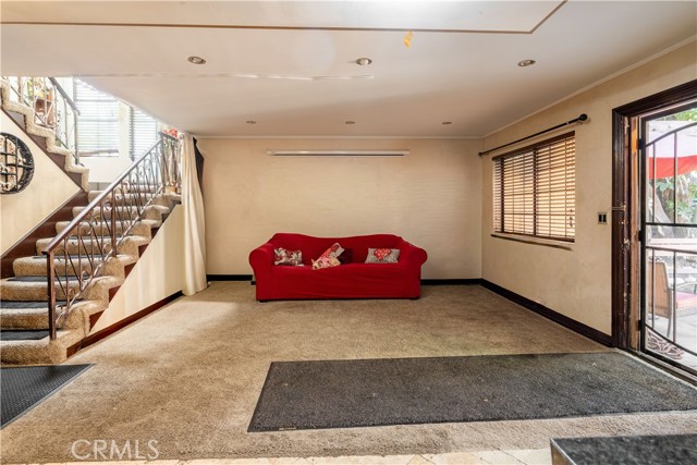 Detail Gallery Image 3 of 16 For 15024 Nordhoff #5,  North Hills,  CA 91343 - 3 Beds | 3 Baths