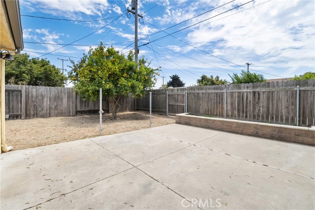 1020 W Cherry Avenue, Lompoc CA: https://media.crmls.org/medias/ec79425f-1311-43e9-8455-593d8d91b69c.jpg
