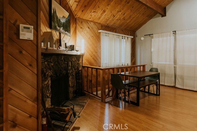 Detail Gallery Image 9 of 41 For 2352 Pine Dr, Arrowbear,  CA 92382 - 3 Beds | 2 Baths