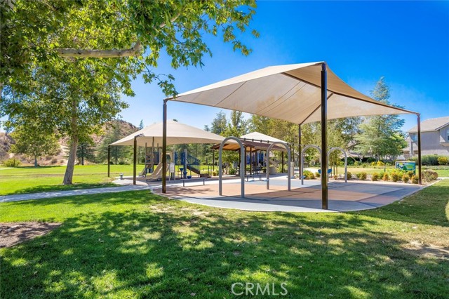 28230 Evergreen Lane, Saugus CA: https://media.crmls.org/medias/ec7a35fb-0f4b-4bf7-a857-2c7ca7702ce1.jpg