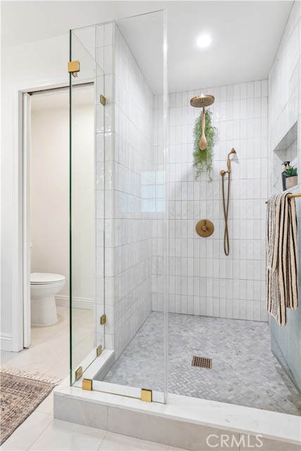 Detail Gallery Image 48 of 73 For 4590 Ensenada Dr, Woodland Hills,  CA 91364 - 3 Beds | 2/1 Baths