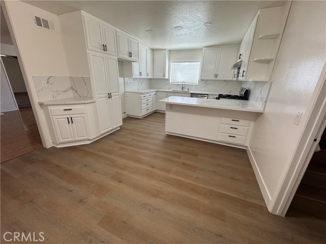 Detail Gallery Image 5 of 20 For 16763 Daisy Ave, Fountain Valley,  CA 92708 - 5 Beds | 3 Baths