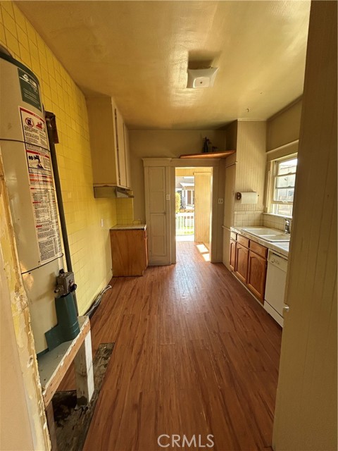 828 Maine photo 10