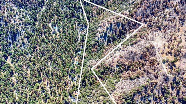 Detail Gallery Image 2 of 20 For 999 Acorn Dr, Wrightwood,  CA 92397 - – Beds | – Baths