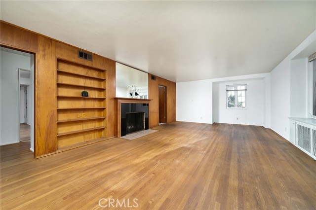 644 W 10th Street, Claremont CA: https://media.crmls.org/medias/ec7b73c6-d0d5-4aed-a6f9-9536f624b8ac.jpg