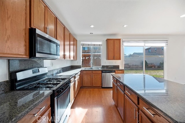 13223 Concord Drive, Victorville CA: https://media.crmls.org/medias/ec7ca2be-98af-44da-9058-e45c90797e64.jpg