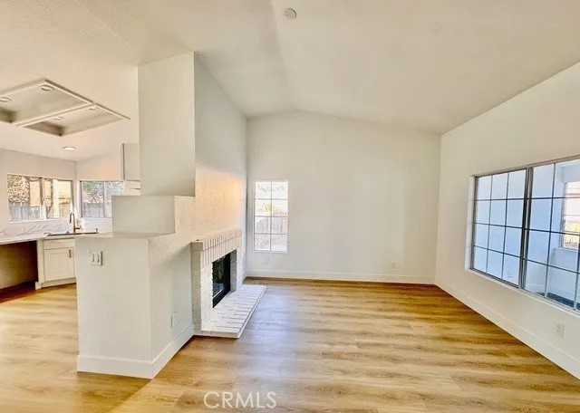 Detail Gallery Image 4 of 16 For 10796 Bonanza Rd, Adelanto,  CA 92301 - 3 Beds | 2 Baths