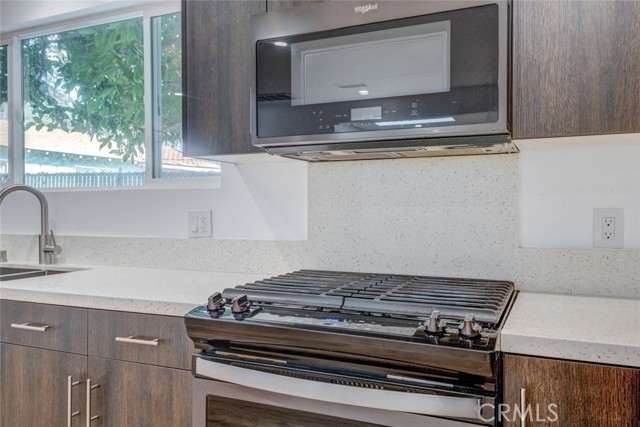 Detail Gallery Image 45 of 53 For 17024 Sherman Way, Van Nuys,  CA 91406 - 3 Beds | 2 Baths