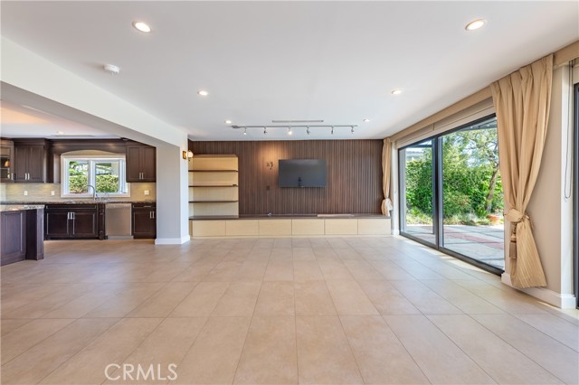 Detail Gallery Image 7 of 26 For 16511 Academia Dr, Encino,  CA 91436 - 3 Beds | 3/1 Baths