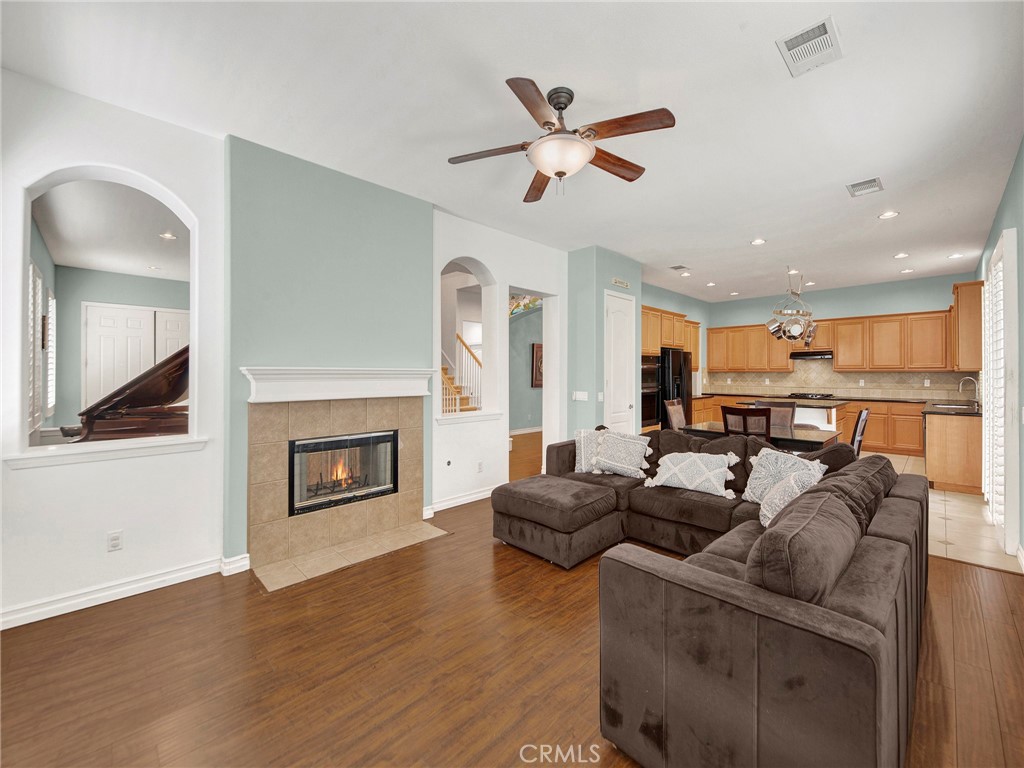 MLS #SR25268916 image #11