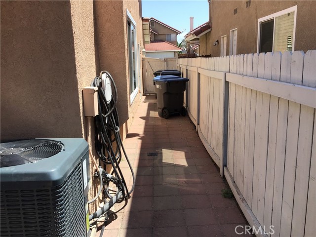Detail Gallery Image 31 of 41 For 3676 Windstorm Way, Riverside,  CA 92503 - 3 Beds | 2/1 Baths