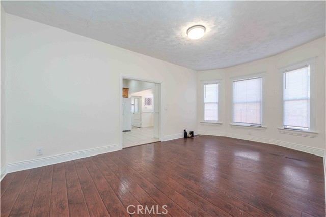 Detail Gallery Image 10 of 33 For 123 S Olive St, Anaheim,  CA 92805 - 4 Beds | 3 Baths