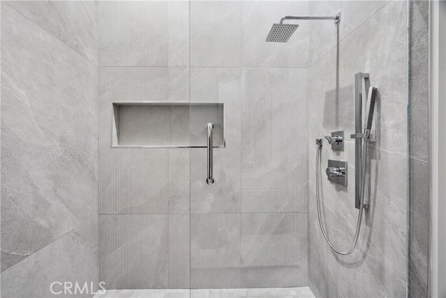 Detail Gallery Image 31 of 53 For 4001 Coldstream, Tarzana,  CA 91356 - 6 Beds | 6/1 Baths