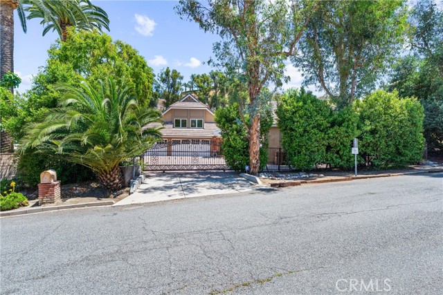 Detail Gallery Image 3 of 75 For 284 South Quintana, Anaheim Hills,  CA 92807 - 5 Beds | 3 Baths