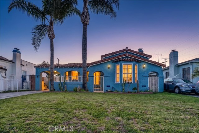 Detail Gallery Image 2 of 32 For 9807 S Denker, Los Angeles,  CA 90047 - 3 Beds | 2 Baths