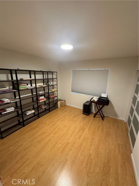 Detail Gallery Image 17 of 25 For 3160 Kirkham Dr, Glendale,  CA 91206 - 4 Beds | 2 Baths