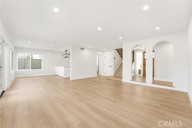 Detail Gallery Image 6 of 38 For 4171 Blackfin, Irvine,  CA 92620 - 4 Beds | 2/1 Baths