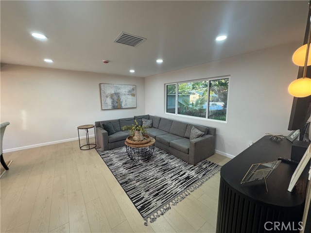 Detail Gallery Image 4 of 18 For 1334 E Mayfair, Orange,  CA 92867 - 3 Beds | 2 Baths
