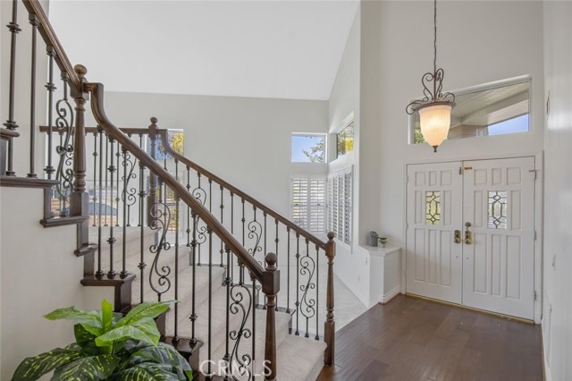 27448 Whitefield Place, Valencia CA: https://media.crmls.org/medias/ec8602a1-7f23-48bf-99a7-e2a3db2b84d8.jpg