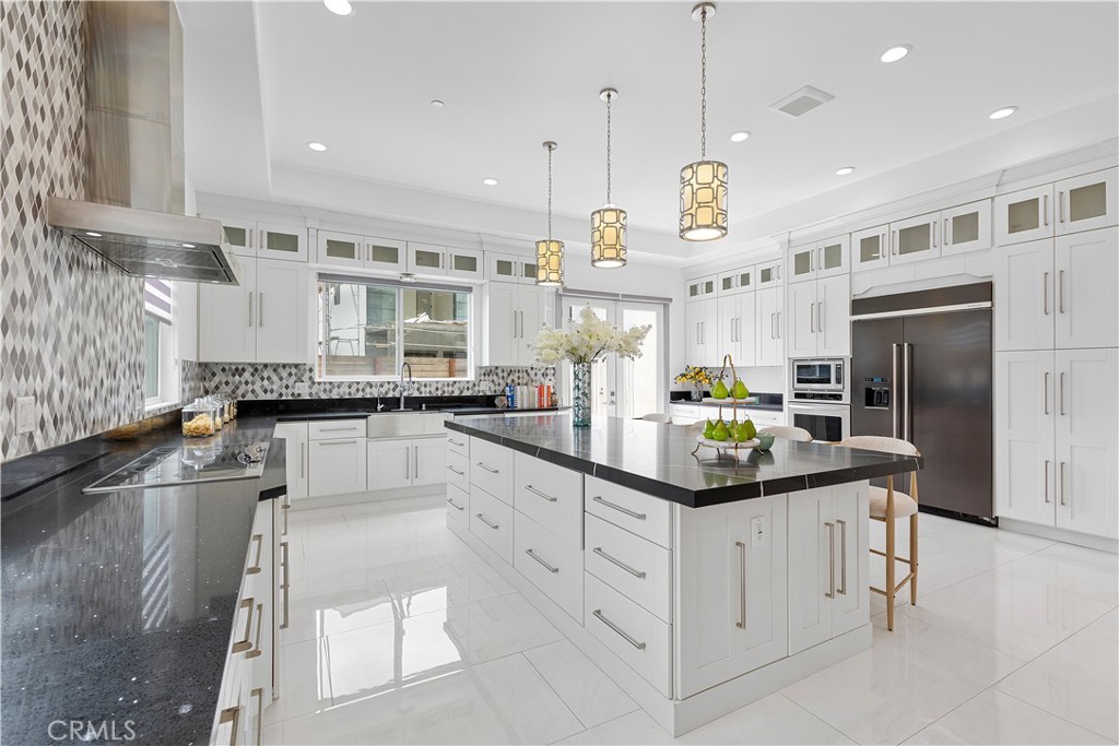 Ec879768 Adbf 4ff8 Bc75 51d8ba905c41