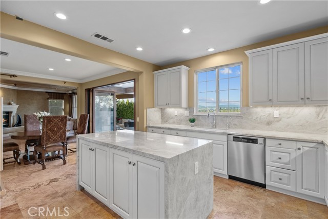 Detail Gallery Image 21 of 43 For 26832 Pine Hollow Ct, Valencia,  CA 91381 - 4 Beds | 4 Baths