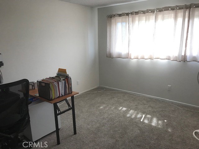 https://media.crmls.org/medias/ec87fda2-ef4f-4489-a731-19eadcccd703.jpg?preset=X-Large