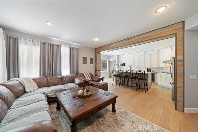 46260 Carpet Court, Temecula CA: https://media.crmls.org/medias/ec888cf8-17ef-4315-af66-17fab142811b.jpg