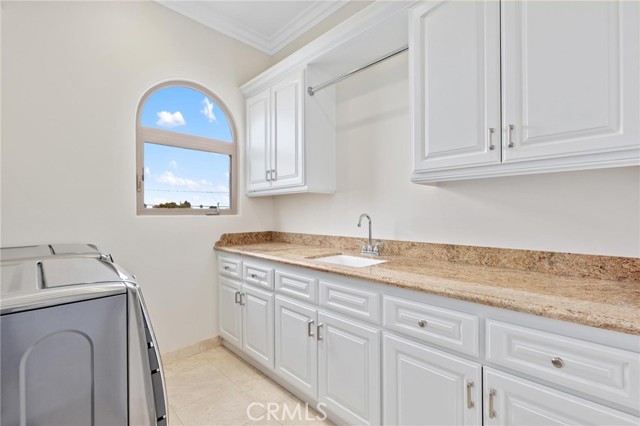 2012 Robinson Street, Redondo Beach, California 90278, 5 Bedrooms Bedrooms, ,4 BathroomsBathrooms,Single Family Residence,For Sale,Robinson,SB24107690