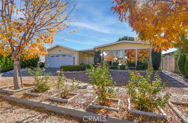 Detail Gallery Image 1 of 25 For 2873 Silver Oak Way, Hemet,  CA 92545 - 2 Beds | 2 Baths