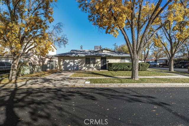 Detail Gallery Image 2 of 18 For 44702 Fig Ave, Lancaster,  CA 93534 - – Beds | – Baths