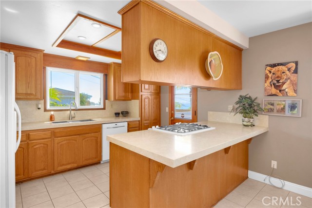 405 Avenida Salvador, San Clemente CA: https://media.crmls.org/medias/ec8ab291-b4ad-446b-9913-e21422023d7e.jpg