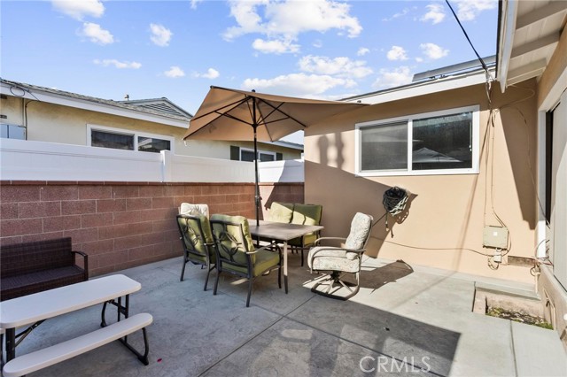 11131 Alburtis Avenue, Norwalk CA: https://media.crmls.org/medias/ec8be7e0-a85f-4799-aed0-f6a4bb77f5b7.jpg
