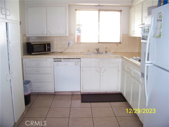Detail Gallery Image 4 of 34 For 28655 Bradley Rd, Menifee,  CA 92586 - 2 Beds | 2 Baths