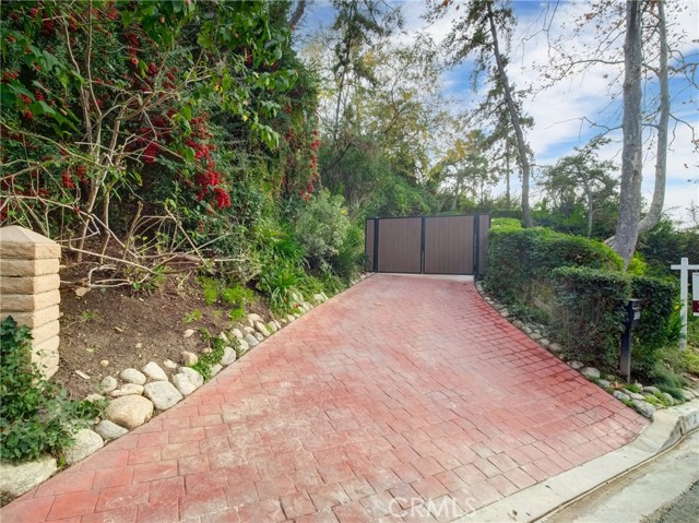 Detail Gallery Image 64 of 67 For 4732 Del Moreno Dr, Woodland Hills,  CA 91364 - 4 Beds | 3 Baths