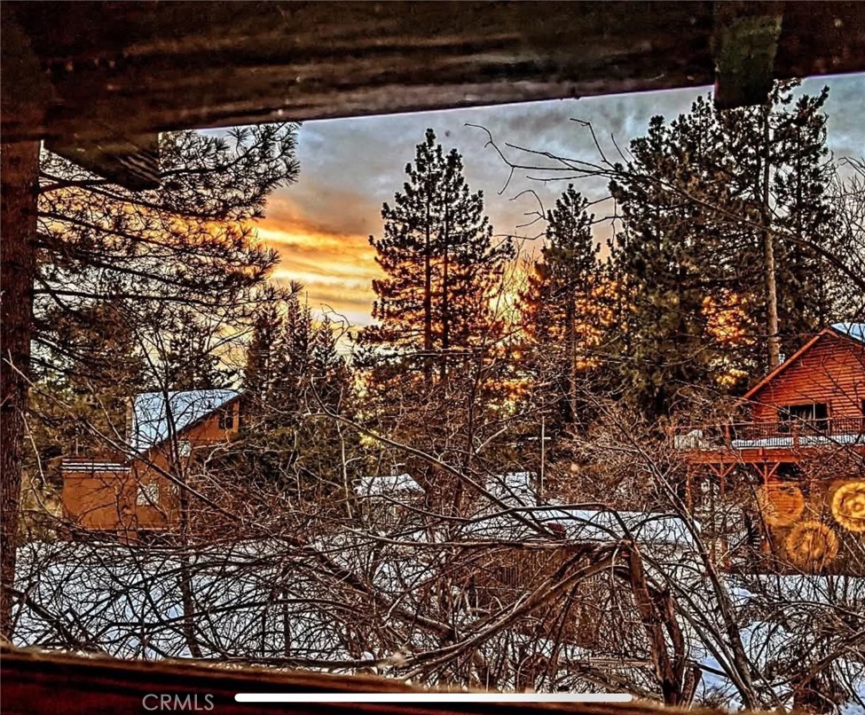 https://media.crmls.org/medias/ec8c8c31-8015-4aa1-9fa4-bc9e8b2fadef.jpg?preset=X-Large