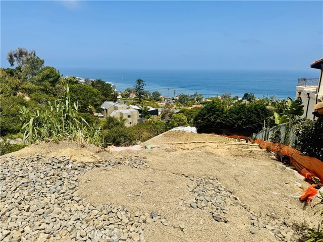 7530 Hillside Drive, La Jolla CA: https://media.crmls.org/medias/ec8d052d-8055-487d-b98b-bc9774705fad.jpg