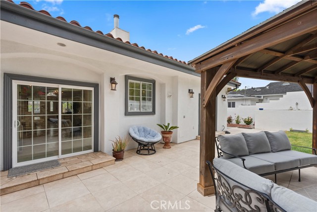 Detail Gallery Image 9 of 30 For 5615 W 78th St, Westchester,  CA 90045 - 4 Beds | 3/1 Baths