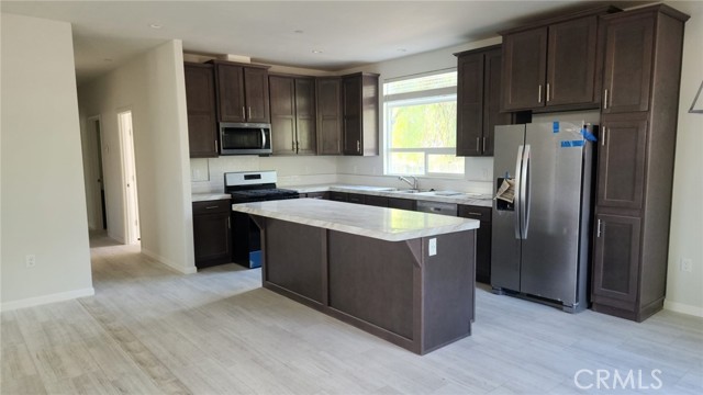 33033 -33031 Catlin Avenue, Hemet CA: https://media.crmls.org/medias/ec8d9713-66a1-4575-8d89-66057ff7e1a1.jpg