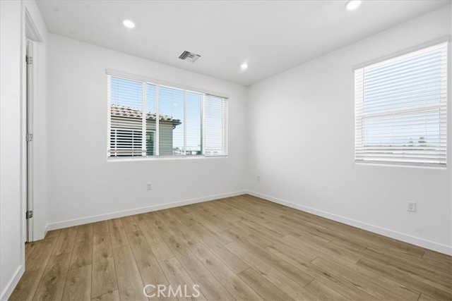 Detail Gallery Image 13 of 28 For 9323 via Azul, Pico Rivera,  CA 90660 - 3 Beds | 3 Baths