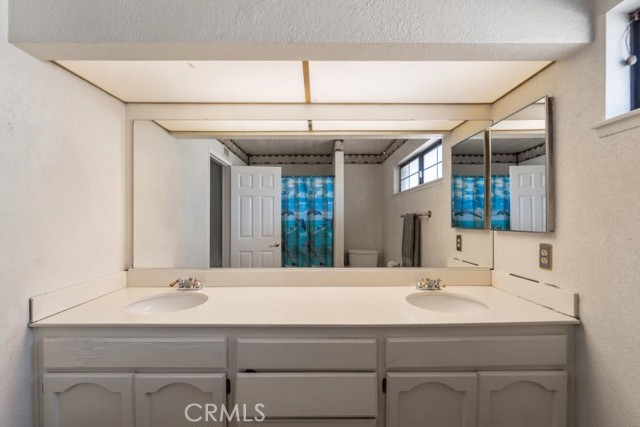 Detail Gallery Image 23 of 35 For 16885 Manila Ct, Fontana,  CA 92337 - 4 Beds | 2/1 Baths