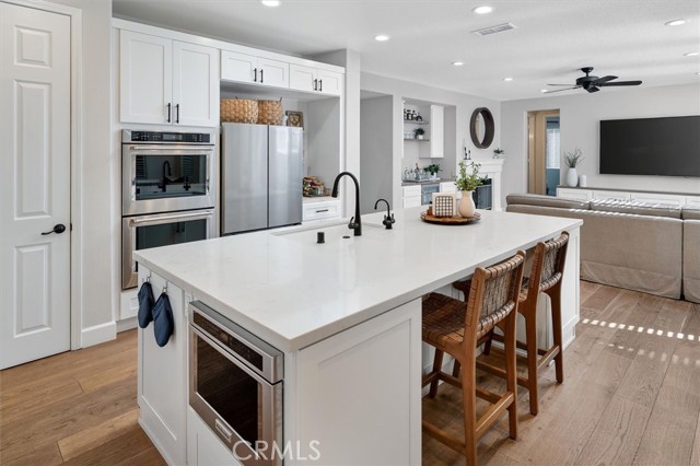 Detail Gallery Image 13 of 55 For 29231 Black Pine Way, Saugus,  CA 91390 - 6 Beds | 4/1 Baths