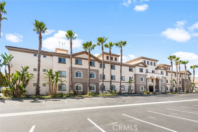 17230 Newhope Street, Fountain Valley CA: https://media.crmls.org/medias/ec8f12a1-2b45-4332-9eb9-69315cef6372.jpg