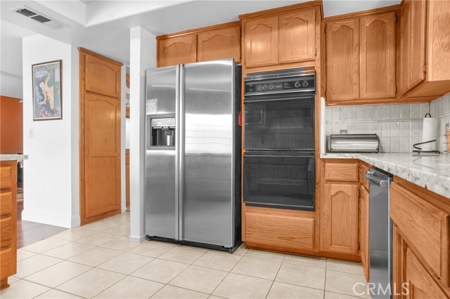 37581 Oak Mesa Drive, Yucaipa CA: https://media.crmls.org/medias/ec8f2166-9d35-4052-81ca-127c08c72834.jpg