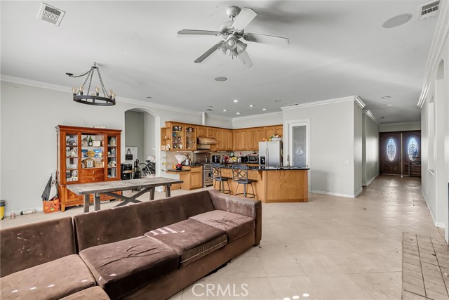 Detail Gallery Image 9 of 45 For 19855 Mariposa Ave, Riverside,  CA 92508 - 5 Beds | 3 Baths