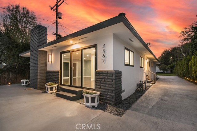 Detail Gallery Image 13 of 38 For 4867 Noble, Sherman Oaks,  CA 91403 - 3 Beds | 2 Baths