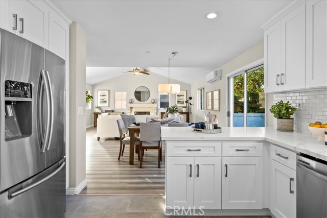 2403 Vanderbilt Lane, Redondo Beach, California 90278, 3 Bedrooms Bedrooms, ,2 BathroomsBathrooms,Residential,Sold,Vanderbilt,SB21246189